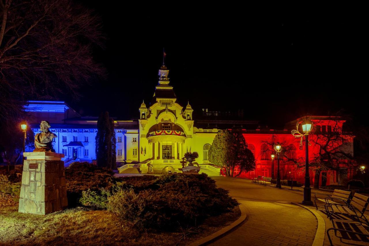 Hotel Riviera Sinaia Esterno foto